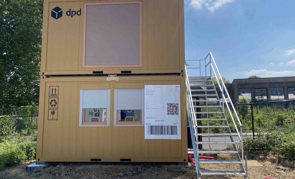 Office container with stairs