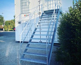 Container stairs for terrace container